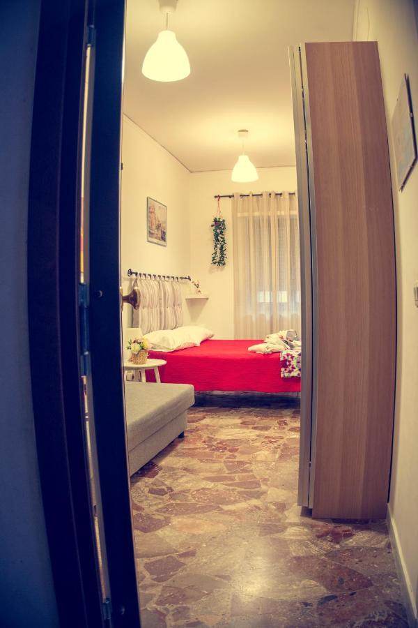 Central Station Guest House Наполи Екстериор снимка