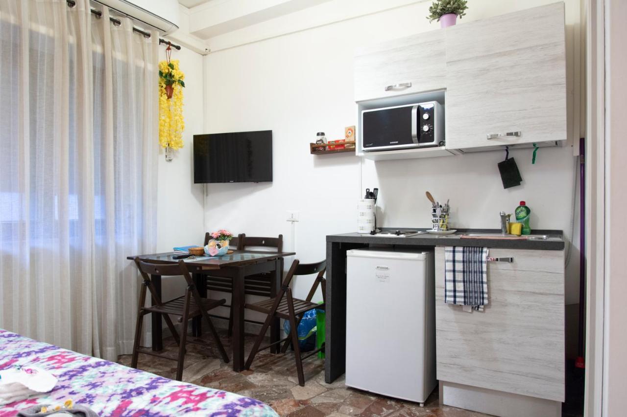 Central Station Guest House Наполи Екстериор снимка